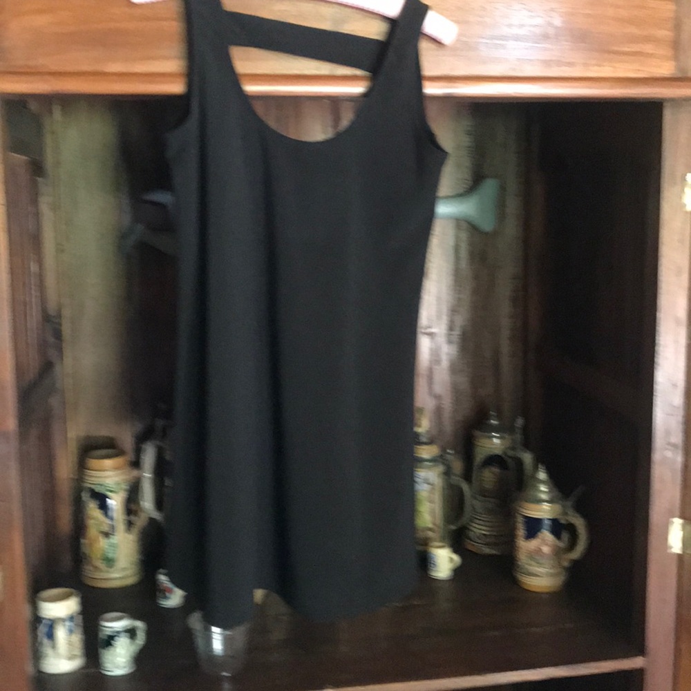 LUCY LOVE simple black adorable dress